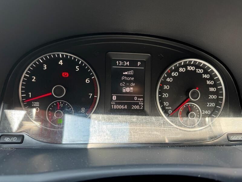 Weiß Gebraucht 2014 VW Touran Van / Kleinbus | 7.777 € (Fairer Preis) - Bild 1/4