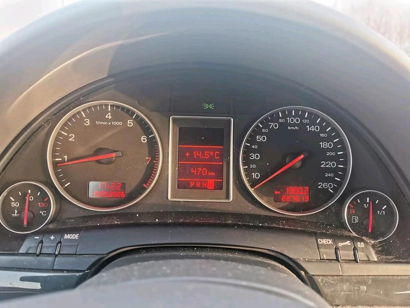 Gebraucht Audi A4 131 PS (96 kW) 2001 Grün Limousine