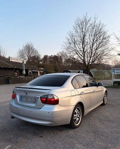 Gebraucht BMW 318 116 PS (85 kW) 2006 Silber Limousine