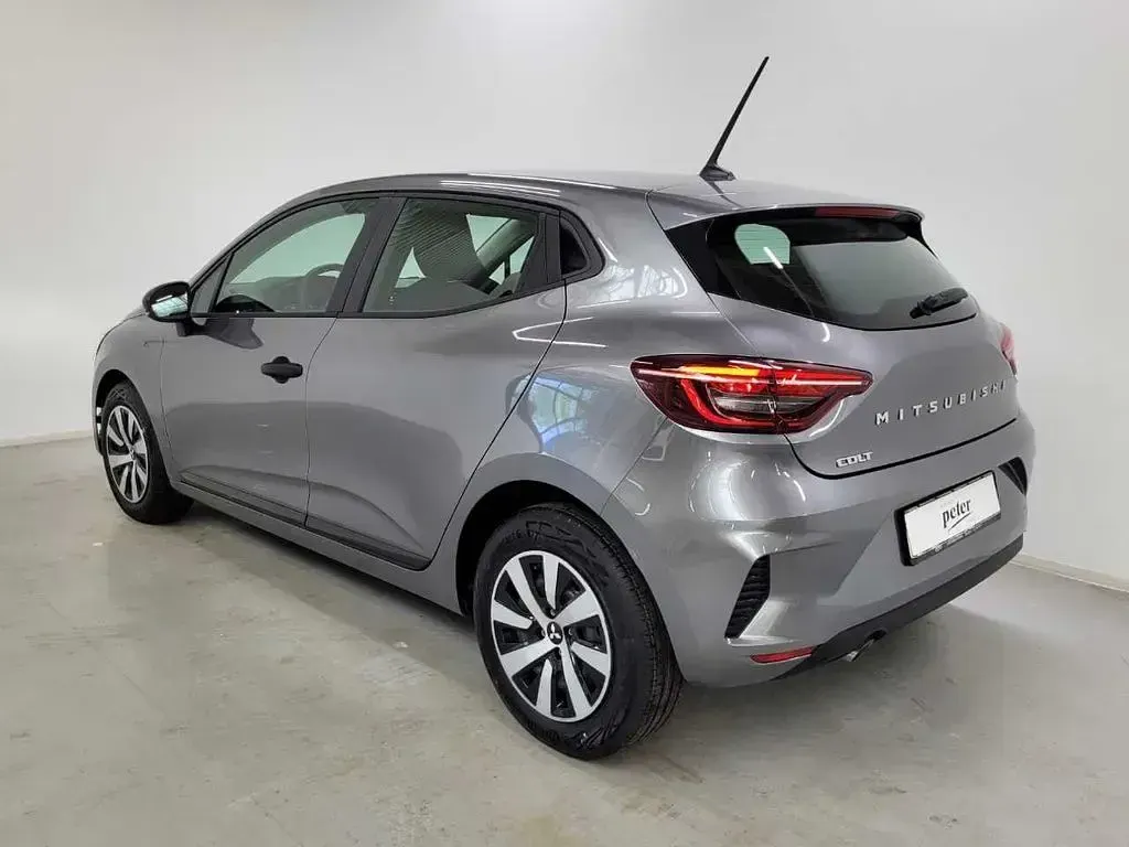 Gebraucht Mitsubishi Colt Basis 67 PS (49 kW) 2024 Grau Kleinwagen