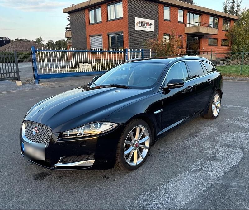 Schwarz Gebraucht 2014 Jaguar XF Sportbrake Kombi | 9.800 € (Fairer Preis) - Bild 1/4