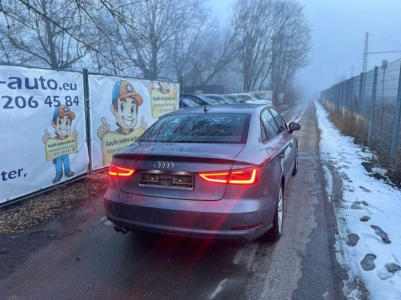 Gebraucht Audi A3 Ambition 125 PS (91 kW) 2015 Grau Limousine