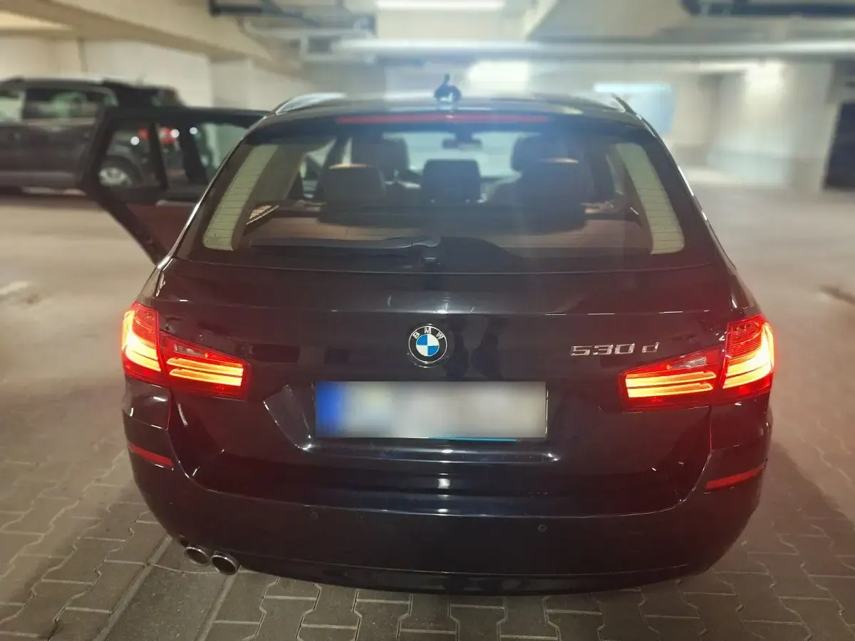 Gebraucht BMW 530 Sport Line 258 PS (189 kW) 2014 Schwarz Kombi