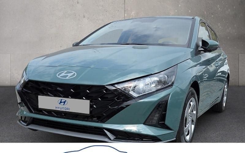 Grün Neu 2025 Hyundai i20 Select Limousine | 19.990 € (Guter Preis) - Bild 1/4