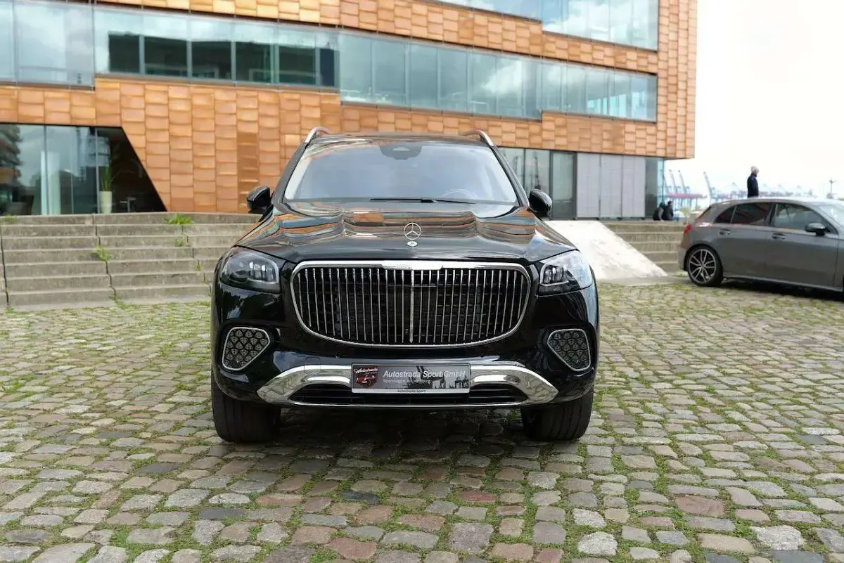 Neu Mercedes GLS600 Maybach 557 PS (409 kW) 2025 Obsidianschwarz  lack SUV