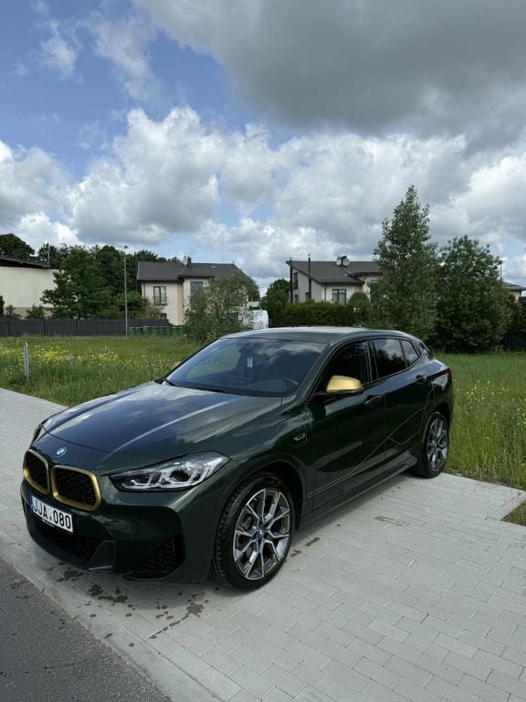 Grün Gebraucht 2023 BMW X2 Efficient Dynamics SUV | 35.000 € (Guter Preis) - Bild 1/4