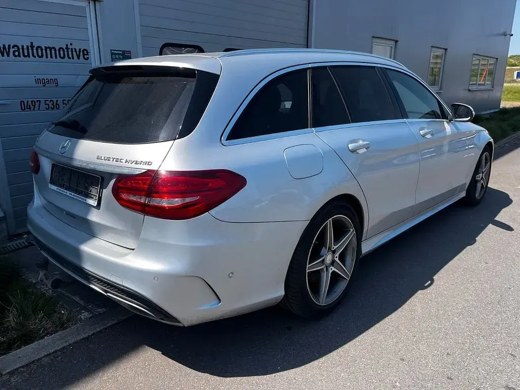 Gebraucht Mercedes C300e AMG line 204 PS (150 kW) 2015 Silber Limousine