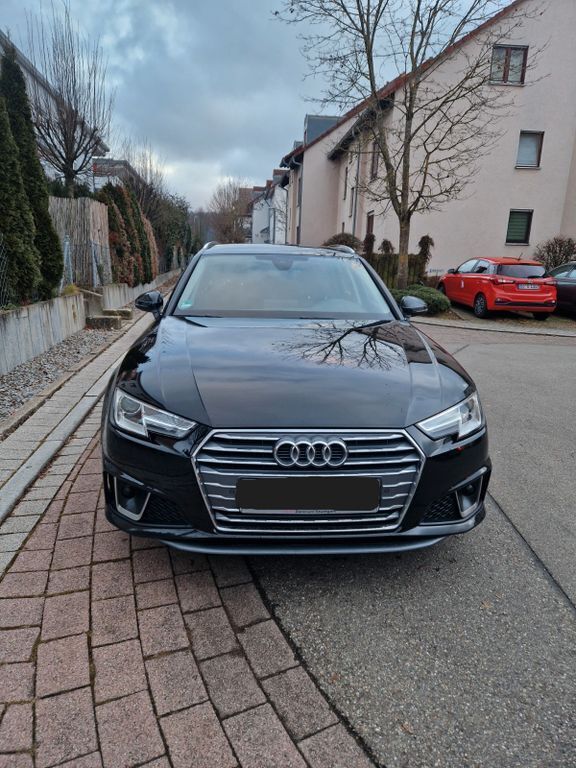 Schwarz Gebraucht 2019 Audi A4 Design Kombi | 19.000 € (Etwas zu teuer) - Bild 1/4