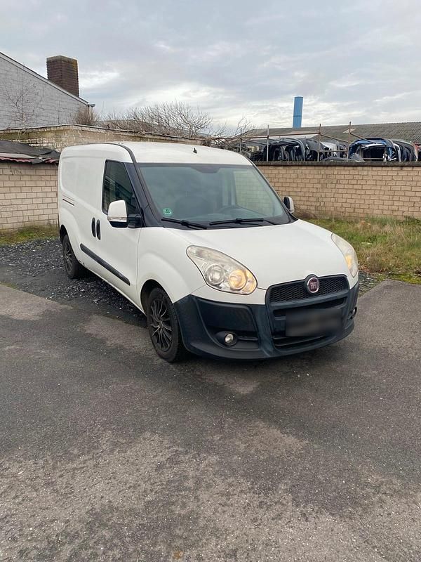 Gebraucht Fiat Doblò 105 PS (77 kW) 2013 Weiß Van / Kleinbus