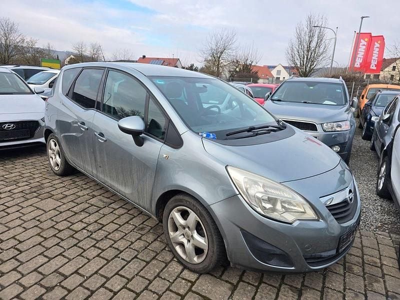 Gebraucht Opel Meriva 101 PS (74 kW) 2010 Silber Van / Kleinbus