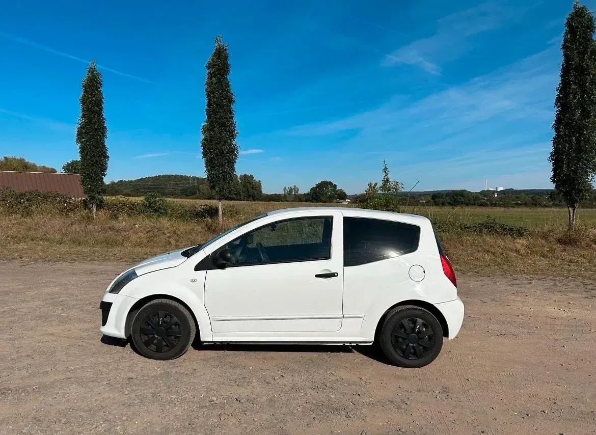 Gebraucht Citroën C2 60 PS (44 kW) 2008 Weiß Kleinwagen
