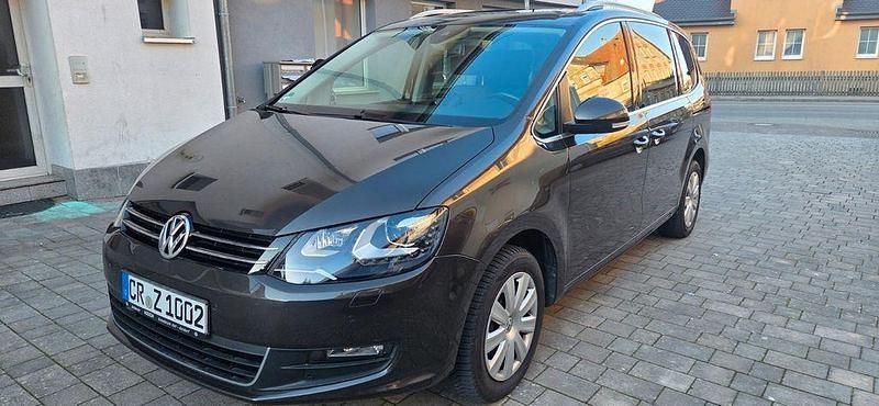 Gebraucht VW Sharan Highline 140 PS (102 kW) 2015 Braun Van / Kleinbus