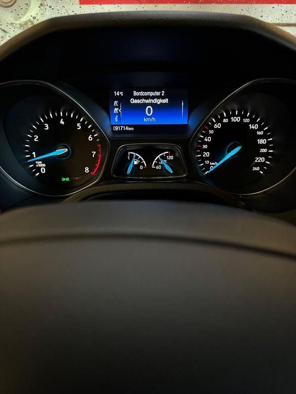 Used Ford Focus Business Edition 125 HP (91 kW) 2016 Blue Sedan