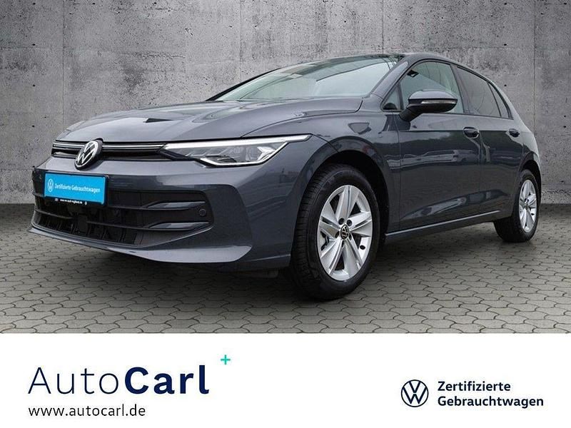 Grau Gebraucht 2024 VW Golf VIII Life Limousine | 22.980 € (Guter Preis) - Bild 1/4