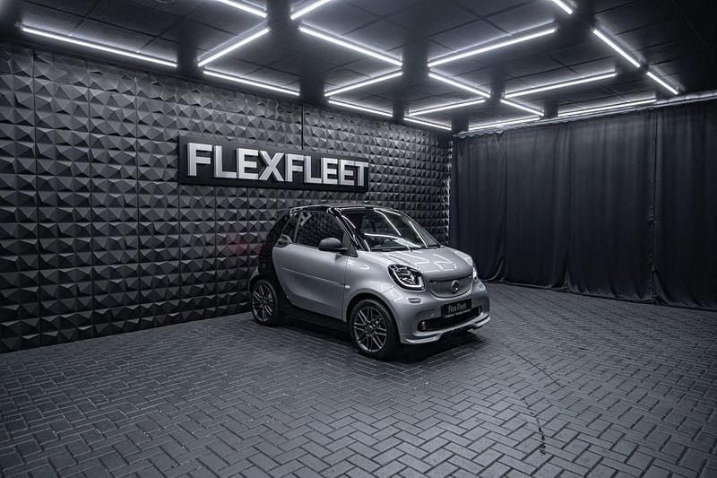 Schwarz Gebraucht 2017 Smart ForTwo Cabrio Brabus Cabrio | 17.990 € (Fairer Preis) - Bild 1/4