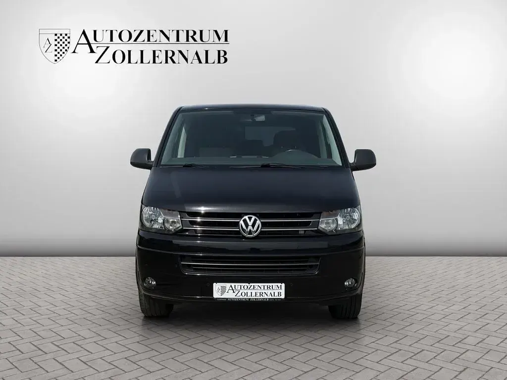 Gebraucht VW T5 Startline 140 PS (102 kW) 2013 Deep black perleffekt Van