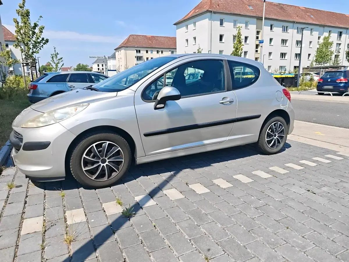 Gebraucht Peugeot 207 88 PS (64 kW) 2006 Silber Kleinwagen