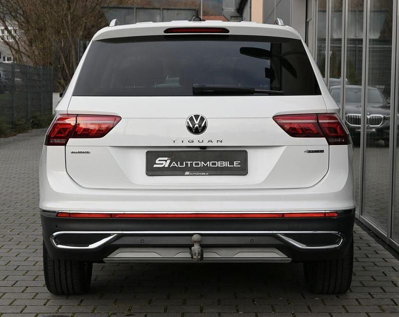 Gebraucht VW Tiguan Allspace 200 PS (147 kW) 2022 Weiß SUV