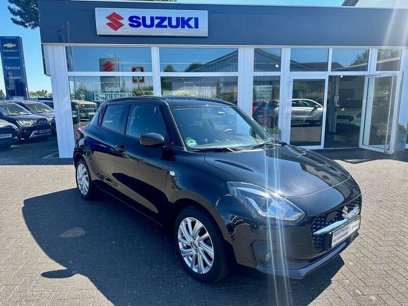 Black pearl metallic Gebraucht 2021 Suzuki Swift Comfort Limousine | 12.900 € (Fairer Preis) - Bild 1/4