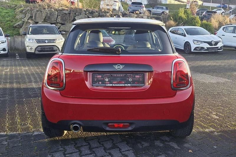 Gebraucht Mini Cooper 136 PS (100 kW) 2021 Chili red Kleinwagen