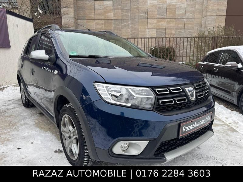 Gebraucht Dacia Logan MCV Stepway 90 PS (66 kW) 2019 Blau Limousine