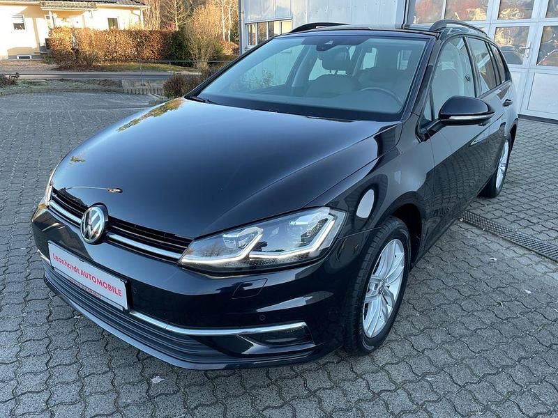 Schwarz Gebraucht 2019 VW Golf VII Comfortline Kombi | 18.790 € (Fairer Preis) - Bild 1/4