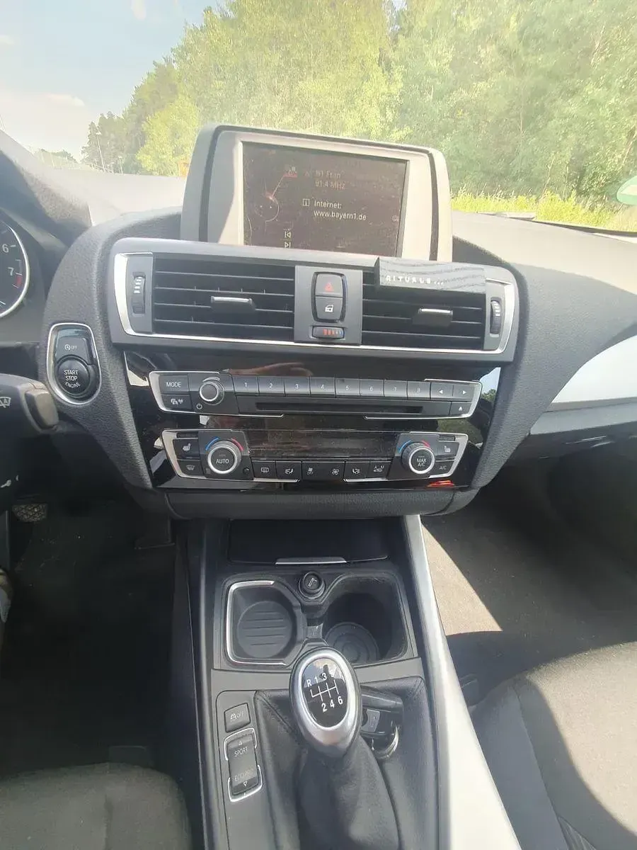 Gebraucht BMW 116 109 PS (80 kW) 2015 Schwarz Kleinwagen