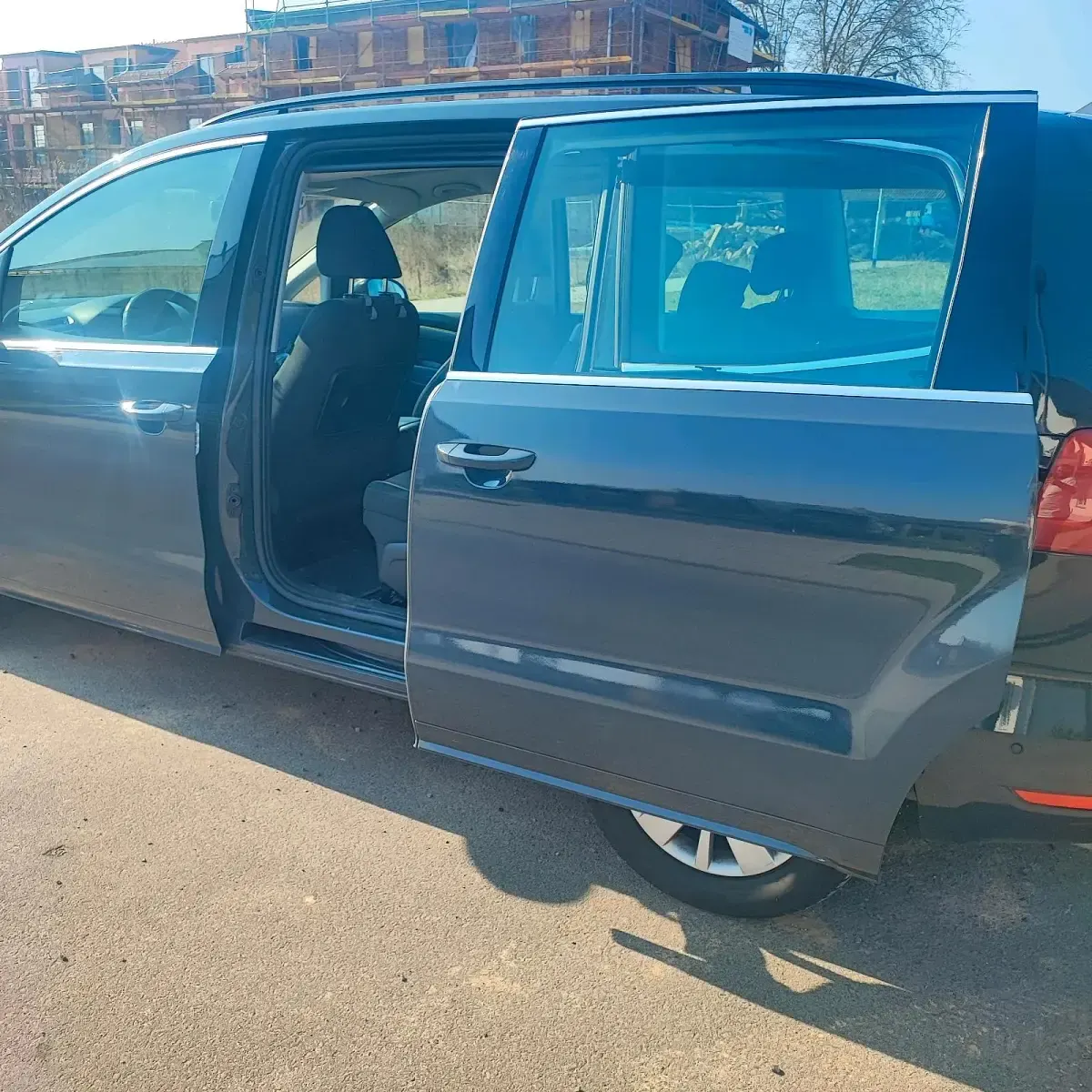 Gebraucht VW Sharan 140 PS (102 kW) 2012 Grau Van / Kleinbus