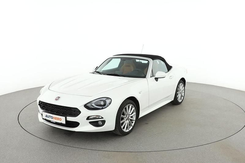 Weiß Gebraucht 2017 Fiat 124 Spider Lusso Cabrio | 18.040 € (Fairer Preis) - Bild 1/3