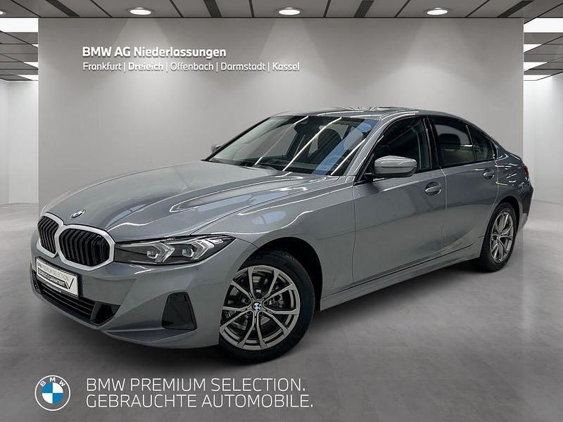 Grau Gebraucht 2024 BMW 318 Shadowline Limousine | 32.580 € (Superpreis) - Bild 1/3