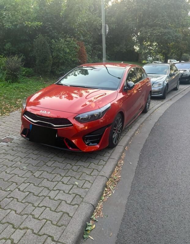 Orange Gebraucht 2024 Kia ProCeed GT 2 Kleinwagen | 32.100 € (Fairer Preis) - Bild 1/4