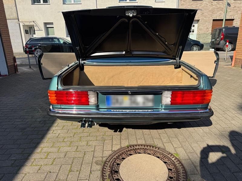 Second-hand Mercedes SL380 163 CP (119 kW) 1983 Verde Cabrio