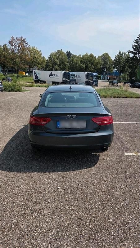 Grau Gebraucht 2011 Audi A5 Sportback Limousine | 8.000 € (Fairer Preis) - Bild 1/4