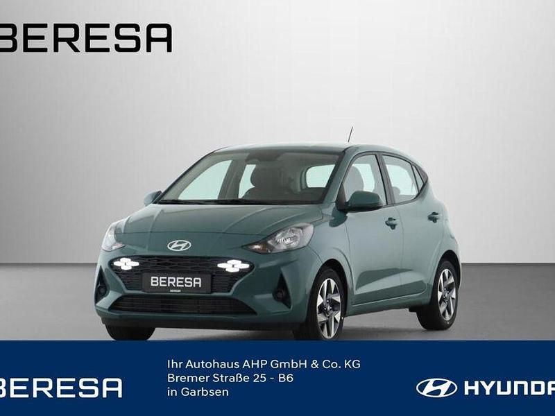Mangrove green / mic Neu 2025 Hyundai i10 Trend Kleinwagen | 14.980 € (Guter Preis) - Bild 1/4