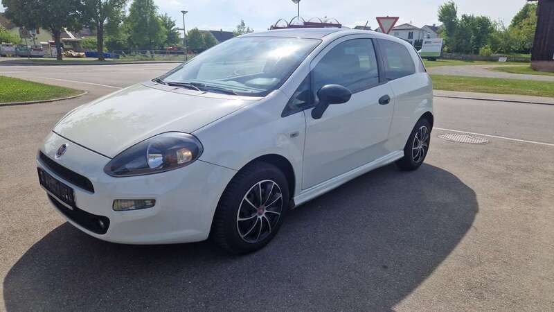 Colore esterno Gebraucht 2015 Fiat Punto Pop Kleinwagen | 4.399 € (Fairer Preis) - Bild 1/4