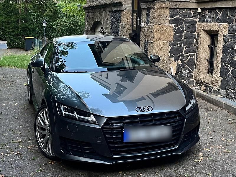 Grau Gebraucht 2015 Audi TT S-Line Coupé | 28.000 € (Teuer) - Bild 1/4
