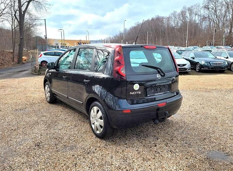 Gebraucht Nissan Note Visia 88 PS (64 kW) 2013 Black (m) Kleinwagen