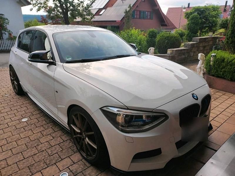 Gebraucht BMW 120 M Performance 200 PS (147 kW) 2014 Weiß Kleinwagen