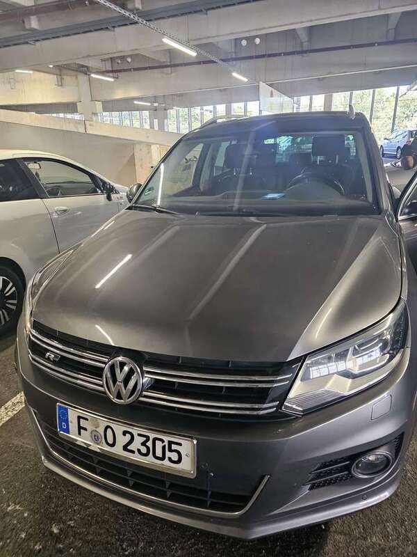 Grau Gebraucht 2014 VW Tiguan R-line SUV | 13.999 € (Fairer Preis) - Bild 1/4