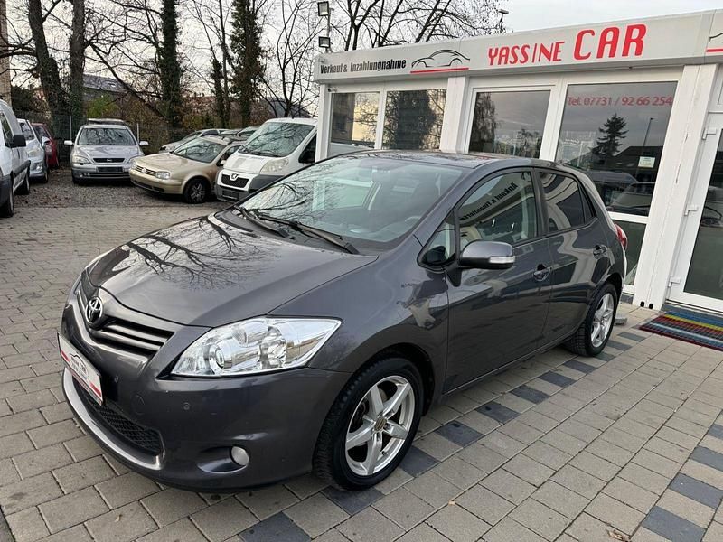 Grau Gebraucht 2010 Toyota Auris Life Kleinwagen | 5.900 € (Fairer Preis) - Bild 1/4