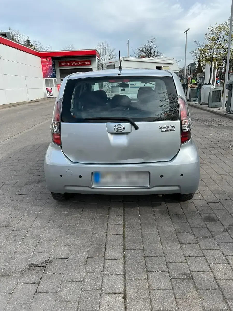 Gebraucht Daihatsu Sirion 91 PS (66 kW) 2008 Silber Kleinwagen