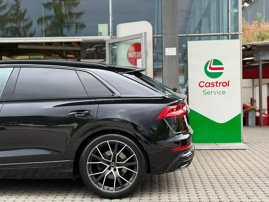 Gebraucht Audi Q8 S-line plus 286 PS (210 kW) 2018 Schwarz SUV