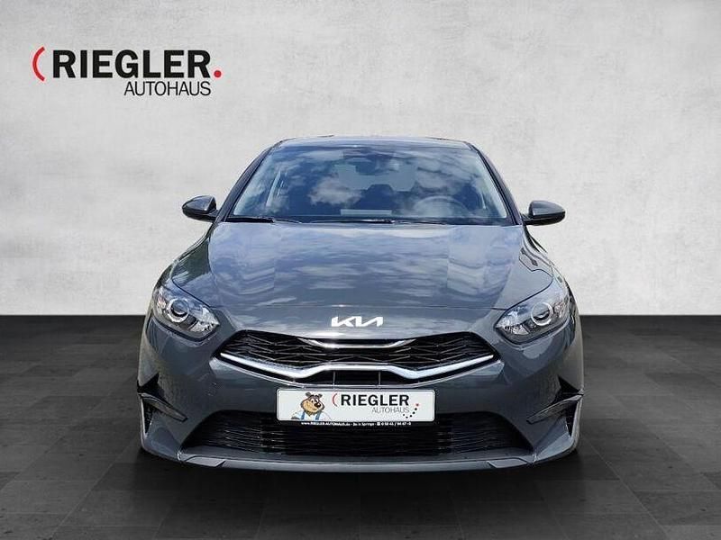 Nowe Kia Ceed Vision 101 KM (74 kW) 2025 Szary Hatchback