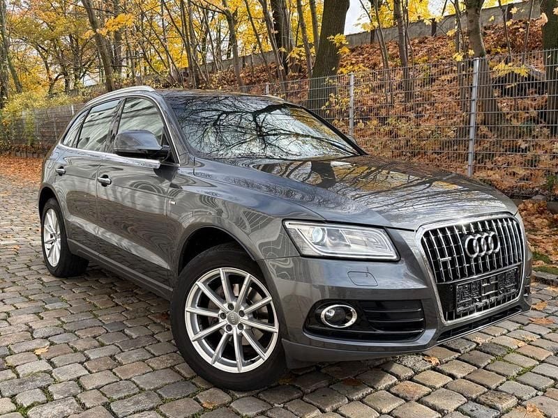 Grau Gebraucht 2015 Audi Q5 Sport SUV | 16.960 € (Fairer Preis) - Bild 1/4