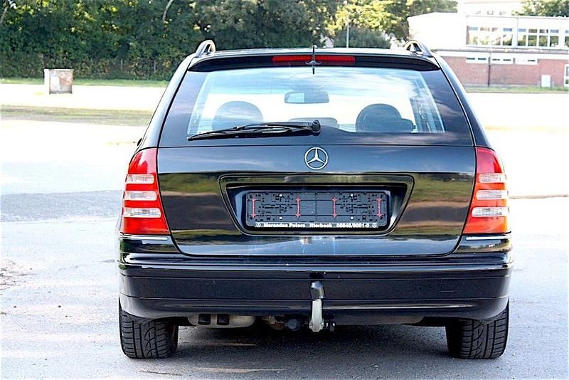 Gebraucht Mercedes C320 Avantgarde 218 PS (160 kW) 2004 Schwarz Kombi
