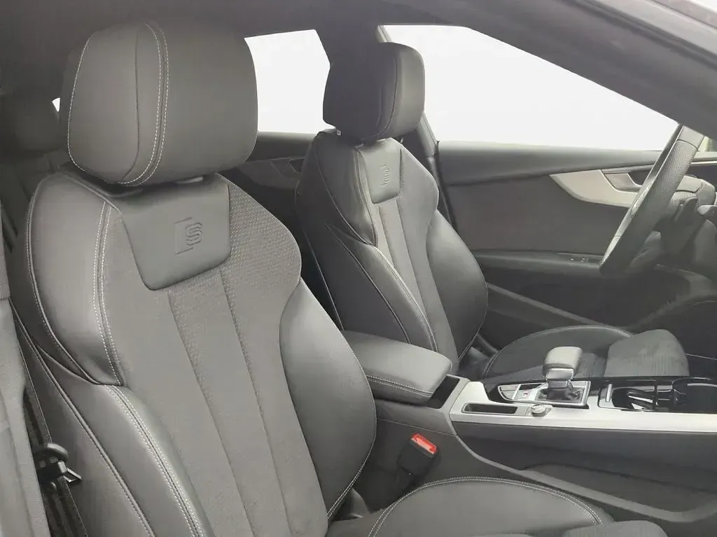 Gebraucht Audi S5 Sportback Ambiente 341 PS (250 kW) 2022 Gletscherweiß metallic Kleinwagen