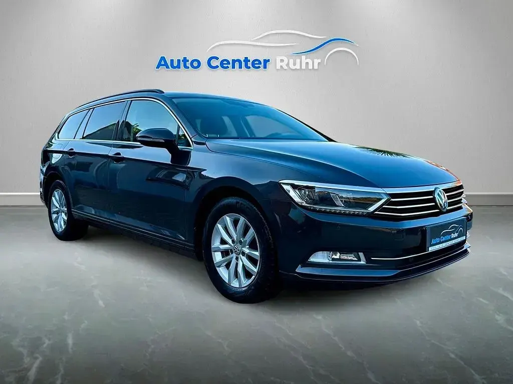 Gebraucht VW Passat Comfortline 150 PS (110 kW) 2018 Grau Kombi