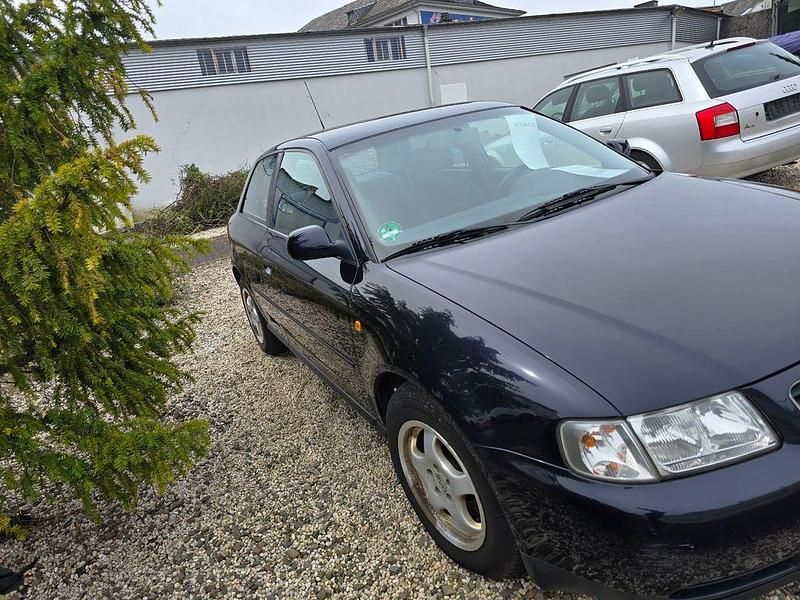 Usata Audi A3 125 CV (91 kW) 2000 Nero Utilitaria
