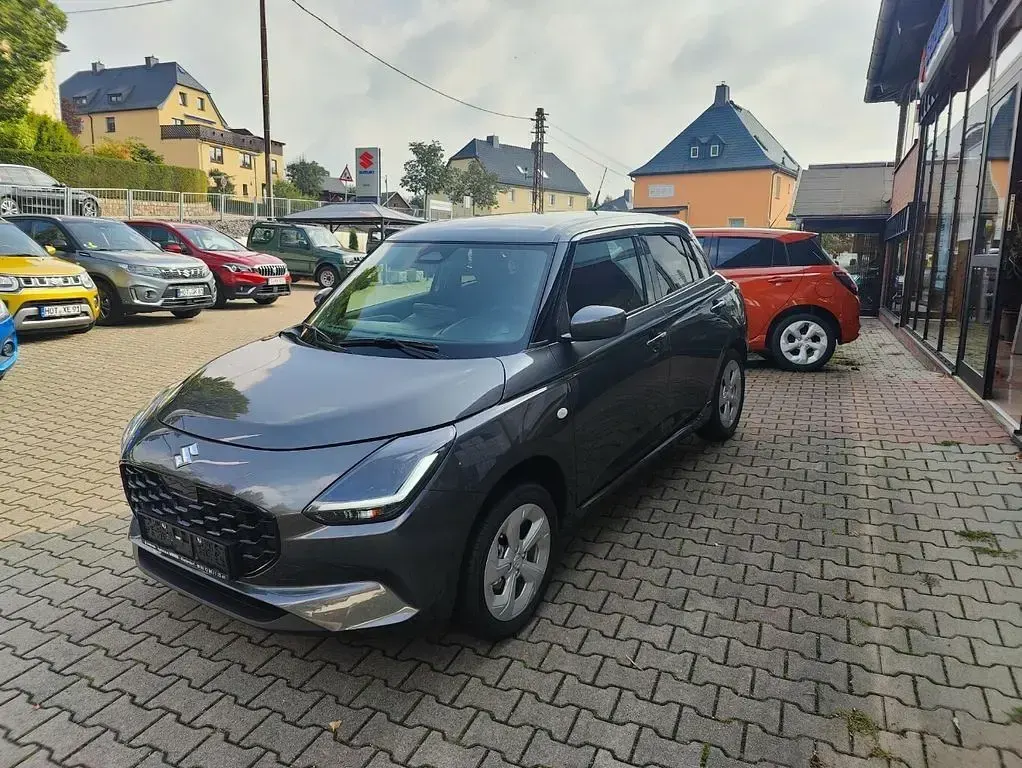 Neu Suzuki Swift Comfort 83 PS (61 kW) 2026 Grau Kleinwagen