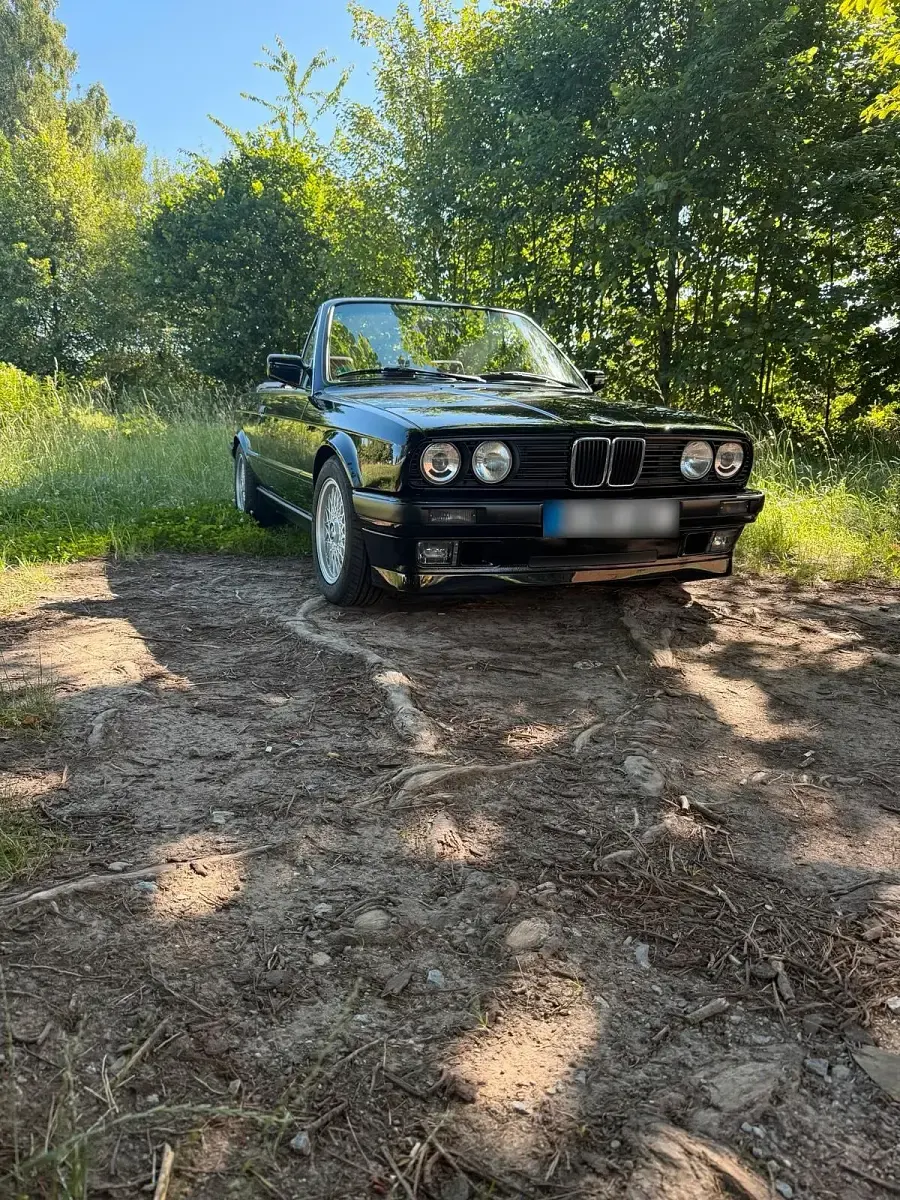 Gebraucht BMW 318 Cabriolet 113 PS (83 kW) 1991 Schwarz Cabrio